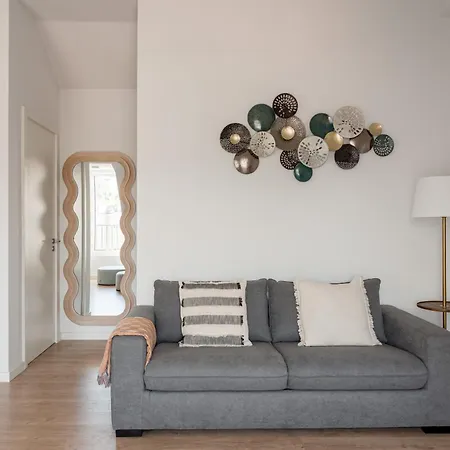 Stylish 2-bedroom In Lisbon