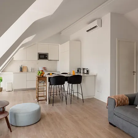 Stylish 2-bedroom In Apartment Lisbon