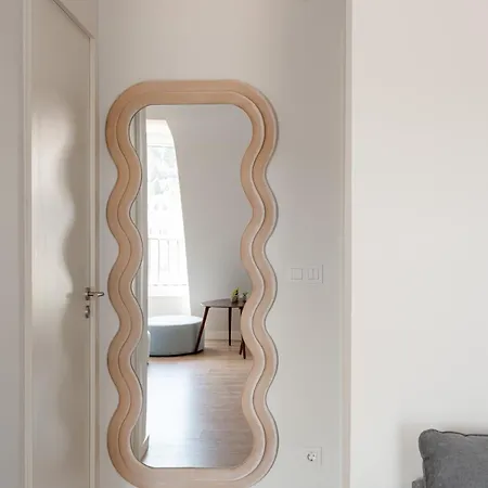Stylish 2-bedroom In *