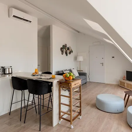 Stylish 2-bedroom In Apartment Lisbon