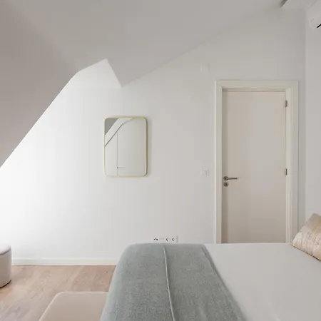 Apartment Stylish 2-bedroom In Lisbon