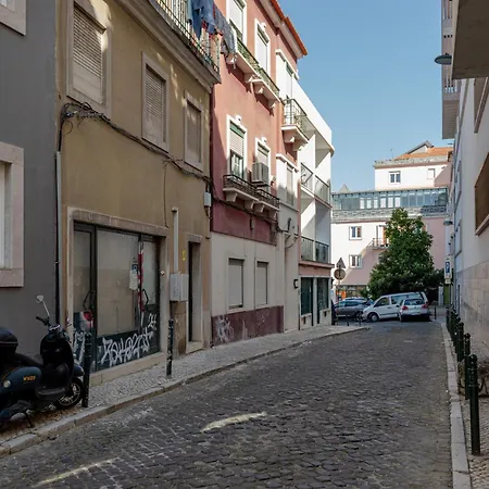 Stylish 2-bedroom In Lejlighed Lisboa